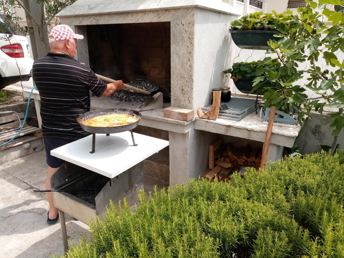 Kaštela Apartman Figaro Pogled Od Milijun Dolara, 2 Tusa, 2 Wc חדר תמונה