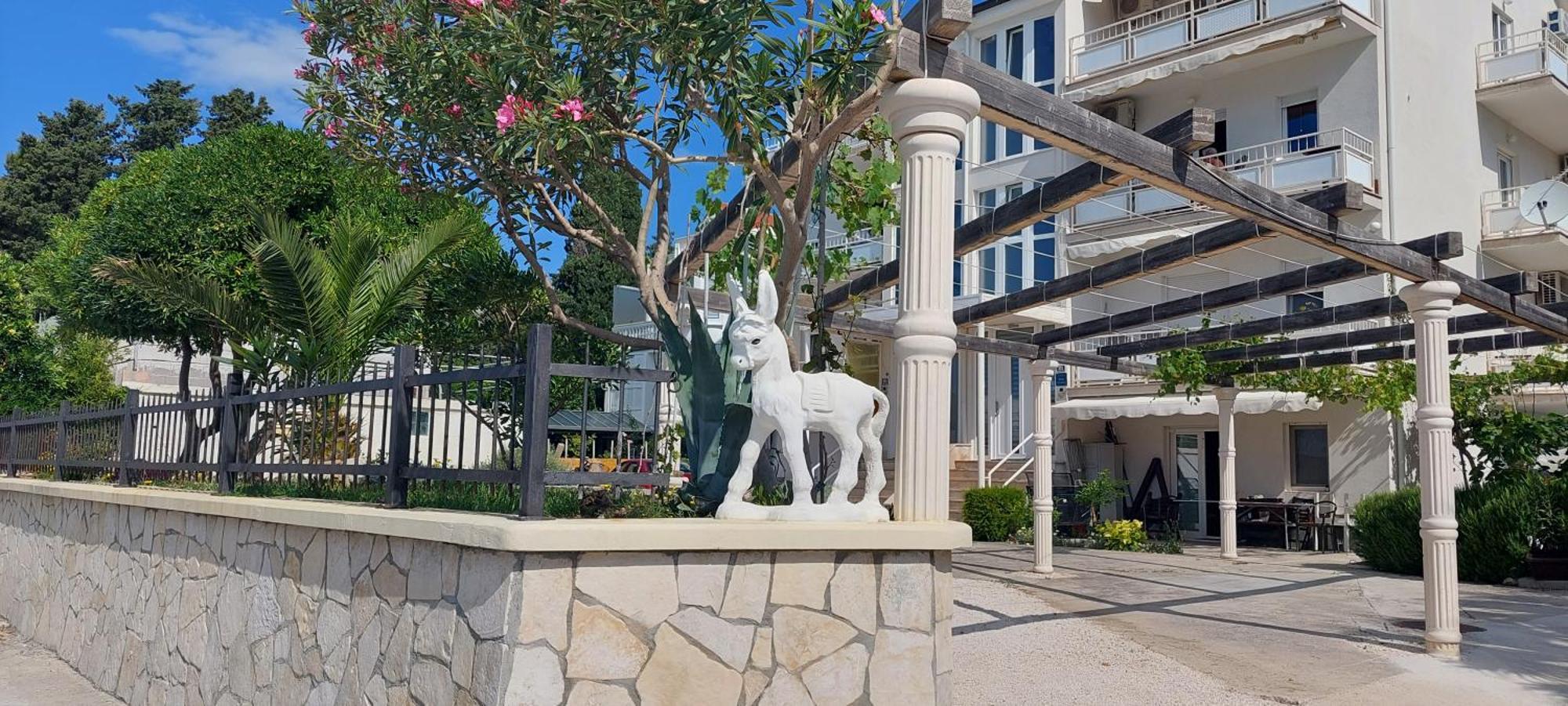 Kaštela Apartman Figaro Pogled Od Milijun Dolara, 2 Tusa, 2 Wc מראה חיצוני תמונה